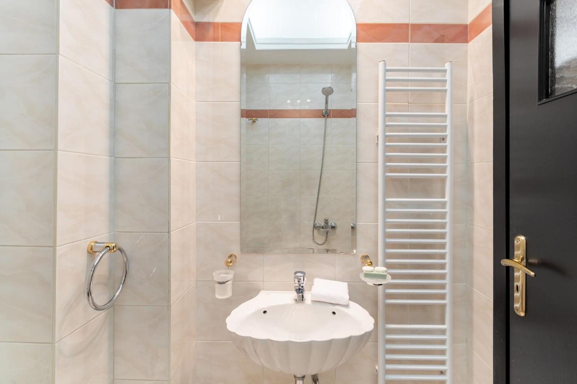 Fresh Detailed Stylish Apartment At Acropolis Αθήνα Εξωτερικό φωτογραφία